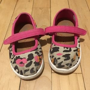 Toddler Tiny Toms size 6